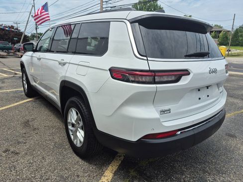 Used 2024 Jeep Grand Cherokee L Laredo w/ Luxury Tech Group I AWD/4WD image 5