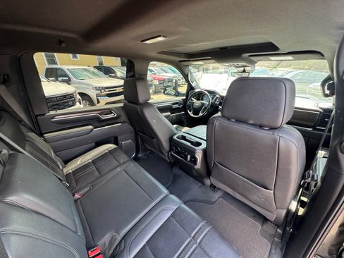 Used 2025 Chevrolet Silverado 3500 High Country w/ Technology Package AWD/4WD image 39