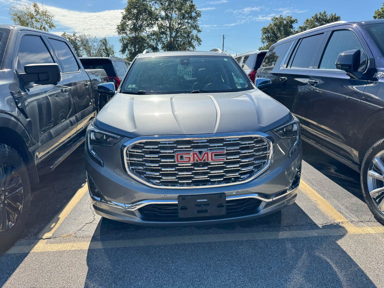 Used 2020 GMC Terrain Denali w/ Denali Premium Package AWD/4WD image 5