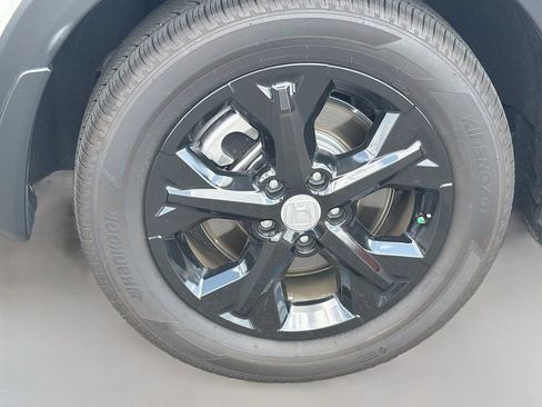 Used 2025 Honda HR-V LX image 10