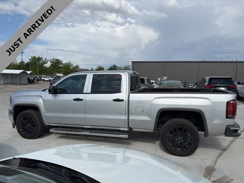 Used 2017 GMC Sierra 1500 SLT w/ SLT Premium Package AWD/4WD image 8