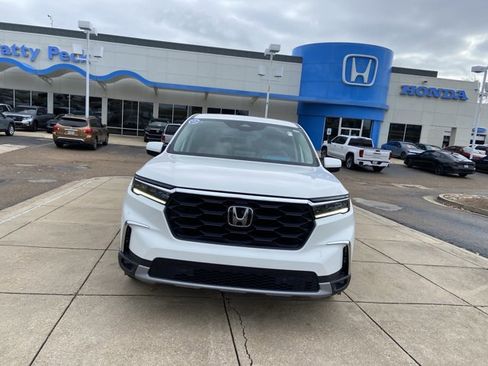 Used 2025 Honda Pilot EX-L image 3