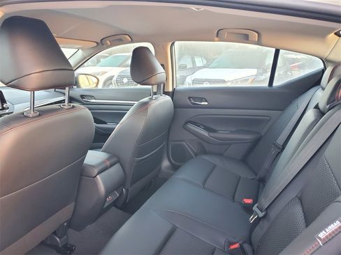 New 2025 Nissan Altima 2.5 SR image 5