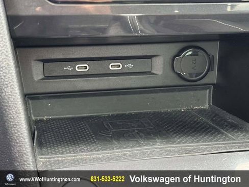 Certified 2023 Volkswagen Tiguan SE R-Line image 27