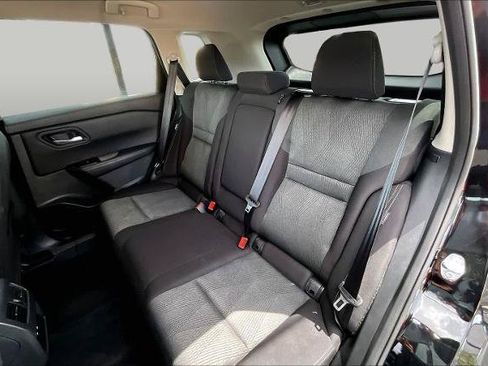 Certified 2025 Nissan Rogue SV FWD image 20