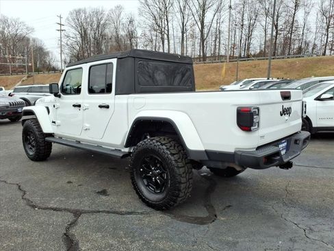 Used 2021 Jeep Gladiator Willys image 5