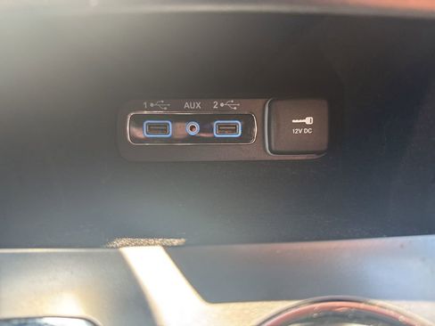 Used 2019 Jeep Grand Cherokee Laredo image 26