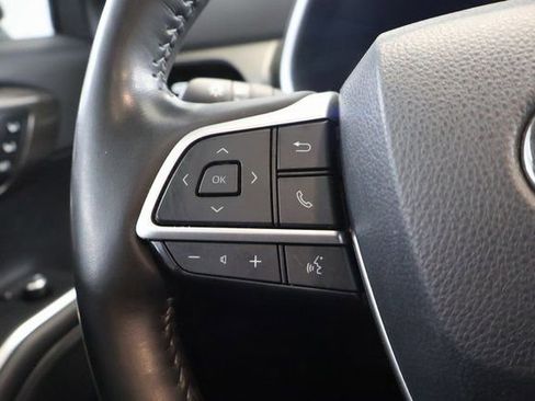 Used 2023 Toyota Highlander Limited AWD/4WD image 19