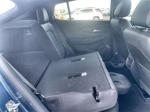 Used 2025 Buick Envista Preferred w/ Advanced Safety Package image 15