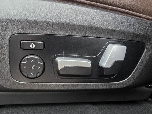 Used 2021 BMW X4 xDrive30i AWD/4WD image 16