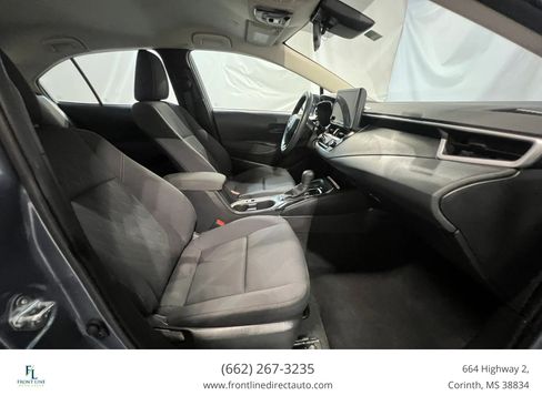 Used 2025 Toyota Corolla LE FWD image 9