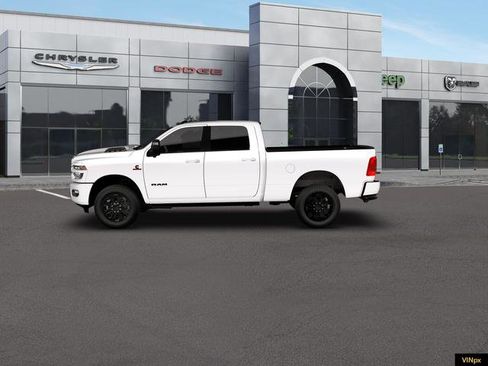 New 2026 RAM 2500 Laramie AWD/4WD image 3