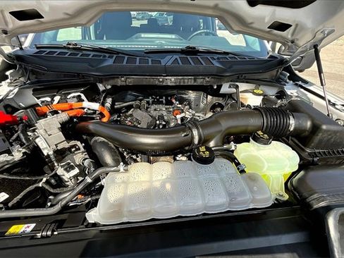 Used 2024 Ford F150 XLT w/ Mobile Office Package image 9