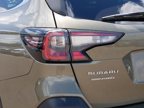 Certified 2025 Subaru Outback Premium AWD/4WD image 17