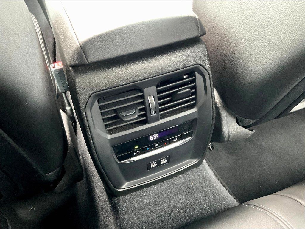 Used 2022 BMW 230i Coupe w/ Premium Package 2 RWD image 10