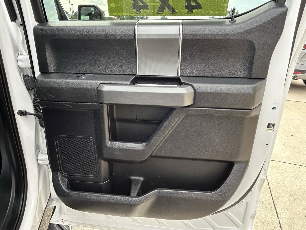 Used 2017 Ford F150 XLT w/ Equipment Group 301A Mid AWD/4WD image 15