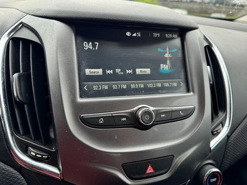 Used 2017 Chevrolet Cruze LT w/ Convenience Package FWD image 23