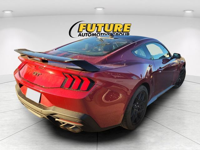 Used 2025 Ford Mustang GT Premium w/ GT Performance Package RWD image 3