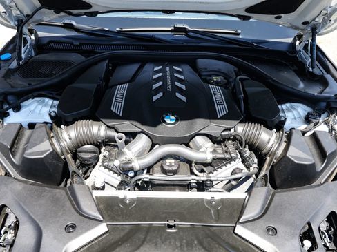 Used 2022 BMW M550i xDrive AWD/4WD image 43