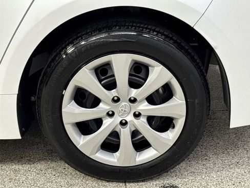 Used 2024 Toyota Corolla LE FWD image 24