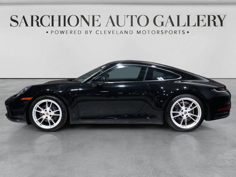 Used 2022 Porsche 911 Carrera RWD image 3
