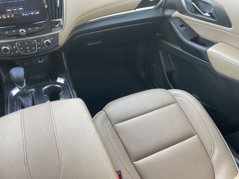 Certified 2023 Chevrolet Traverse Premier image 16