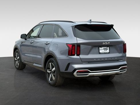 Used 2022 Kia Sorento S w/ Panoramic Sunroof Package FWD image 7