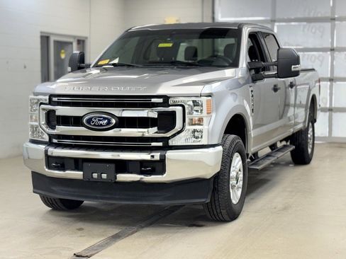 Used 2020 Ford F250 XLT image 3