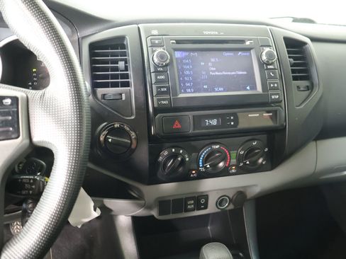 Used 2013 Toyota Tacoma 4x4 Double Cab w/ Convenience Pkg image 5