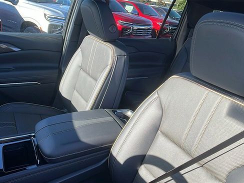 New 2026 Chevrolet Traverse High Country image 15