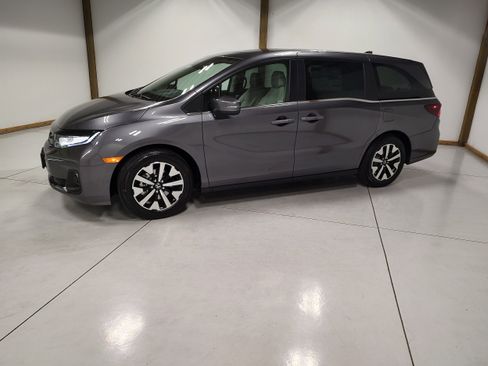 New 2026 Honda Odyssey EX-L image 4