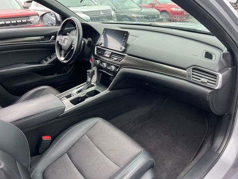 Used 2018 Honda Accord Sport image 26