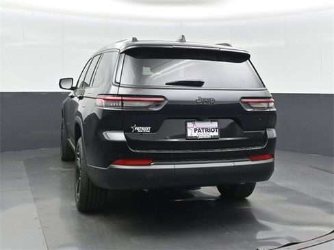 New 2025 Jeep Grand Cherokee L Altitude image 10