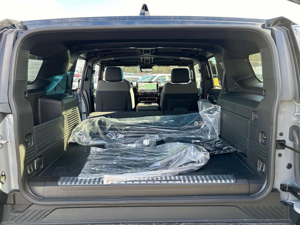 New 2024 GMC Hummer EV 2X w/ Extreme Off-Road Package AWD/4WD image 7