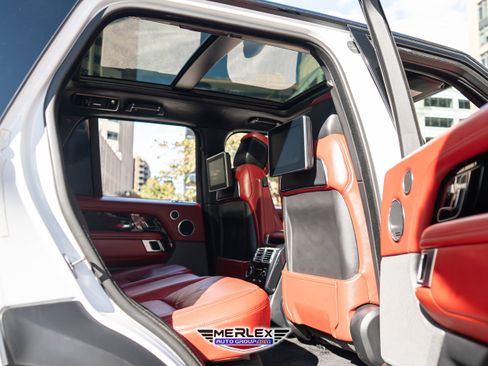 Used 2019 Land Rover Range Rover Autobiography image 19