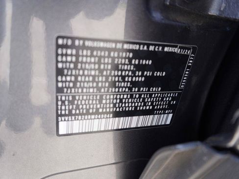 Used 2024 Volkswagen Taos SE FWD image 32