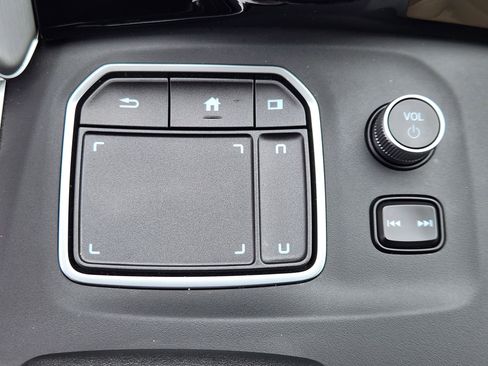 Certified 2025 Acura TLX w/ Technology Package image 23