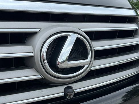 Used 2013 Lexus LX 570 4WD w/ Luxury Pkg image 11