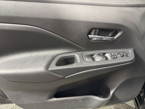 Used 2025 Nissan Versa SV w/ Trunk Package image 14