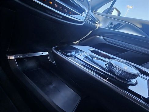 Used 2024 Cadillac Lyriq Tech image 21