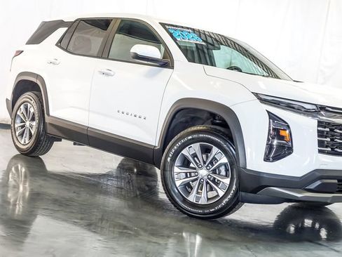 Used 2026 Chevrolet Equinox LT w/ LPO, Floor Liner Package image 5