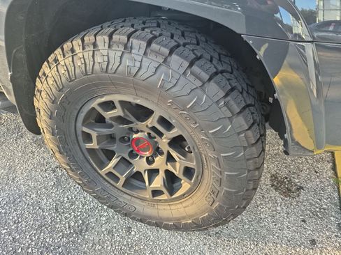 Used 2024 Toyota 4Runner TRD Off-Road Premium w/ Moonroof Package AWD/4WD image 11