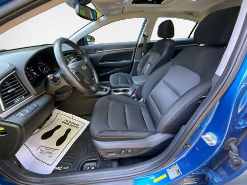 Used 2017 Hyundai Elantra Value Edition w/ Cargo Package FWD image 12