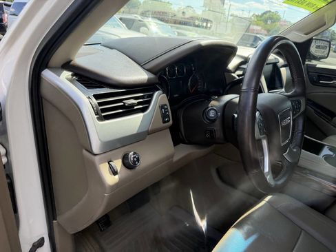 Used 2016 GMC Yukon SLT w/ Open Road Package RWD image 10