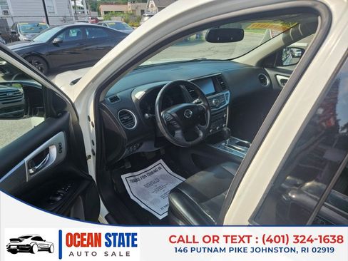 Used 2017 Nissan Pathfinder SL AWD/4WD image 10
