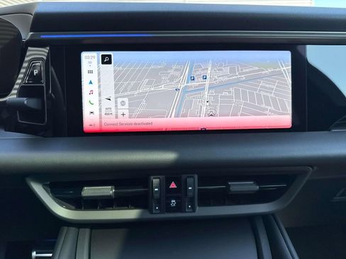 New 2025 Porsche Macan 4S Electric AWD/4WD image 24