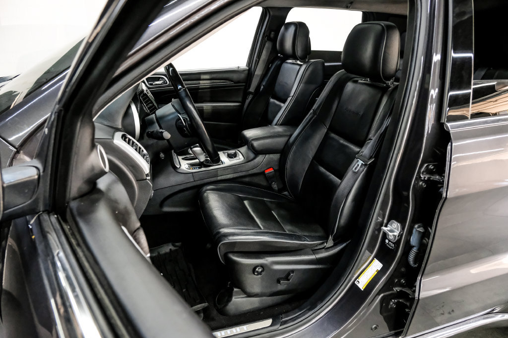 Used 2021 Jeep Grand Cherokee Summit AWD/4WD image 36