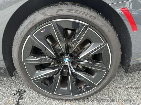 Used 2024 BMW 760i xDrive w/ Executive Package AWD/4WD image 39