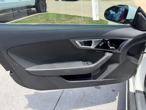 Used 2017 Jaguar F-TYPE Coupe RWD image 8