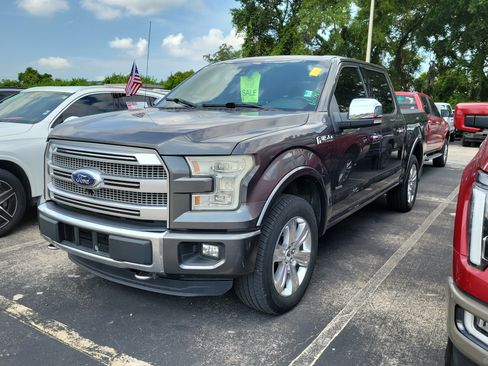 Used 2015 Ford F150 Platinum w/ Equipment Group 701A Luxury AWD/4WD image 3